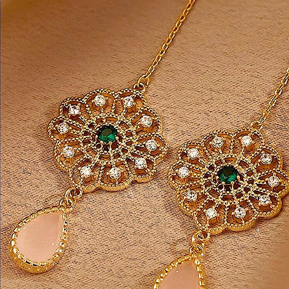 GOLD EMERALD GREEN WATER DROP EARRINGS - Picture 3 of 4